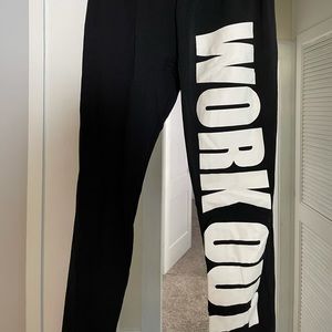 Leggings with WORKOUT Decal